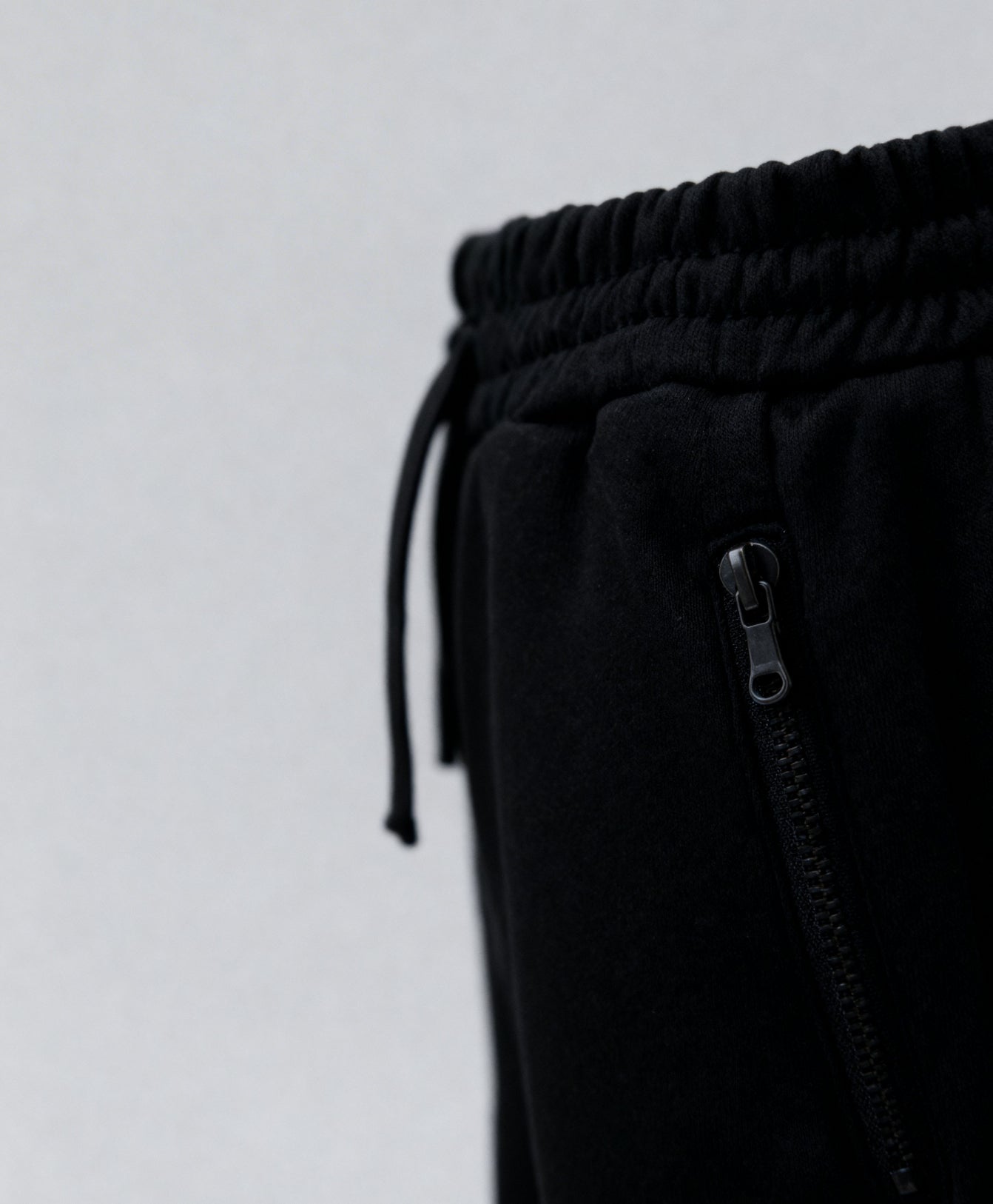 GEN 01 // Women’s Performance Jogger